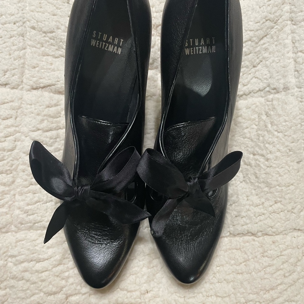 Stuart Weitzman Black Heels with Bow Detail